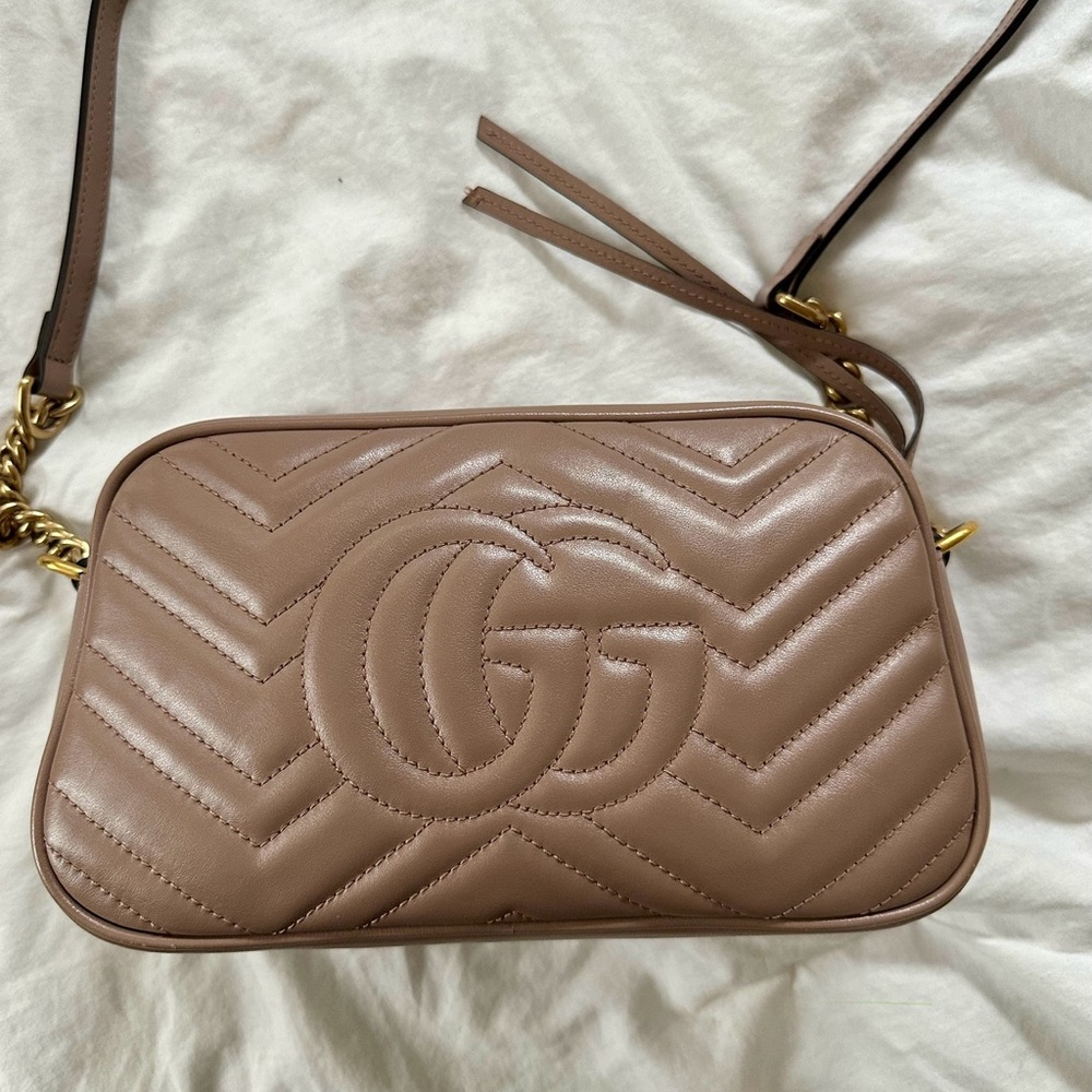 GG MARMONT SMALL SHOULDER BAG - Gently Used - Picture 7 of 16